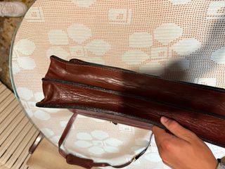 Bolso de cuero marrón