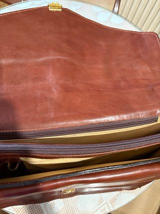 Bolso de cuero marrón
