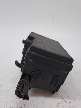 CAJA RELES / FUSIBLES FORD FOCUS BERLINA (CAK)