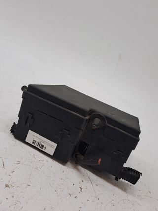 CAJA RELES / FUSIBLES FORD FOCUS BERLINA (CAK)