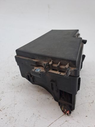 CAJA RELES / FUSIBLES FORD FOCUS BERLINA (CAK)