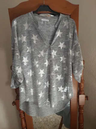 Blusa Made in Italy estrellas gris talla única