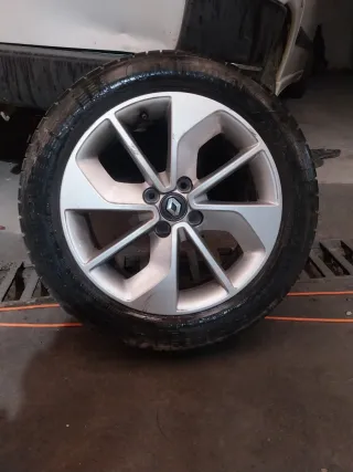 Llantas 16" Renault Clio IV originales y neumático
