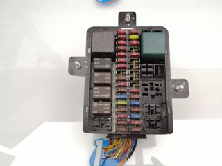 CAJA RELES / FUSIBLES SSANGYONG KYRON (3)