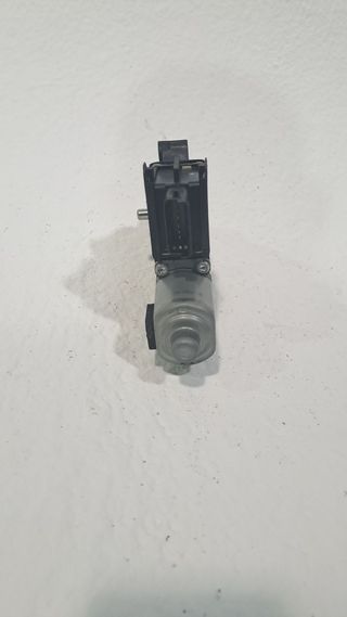 MOTOR ELEVALUNAS TRASERO DERECHO HYUNDAI I30 (3)