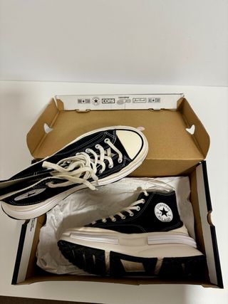 Botas Converse Negras y Blancas