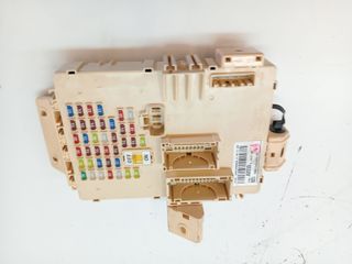 CAJA RELES / FUSIBLES KIA CEED (7)
