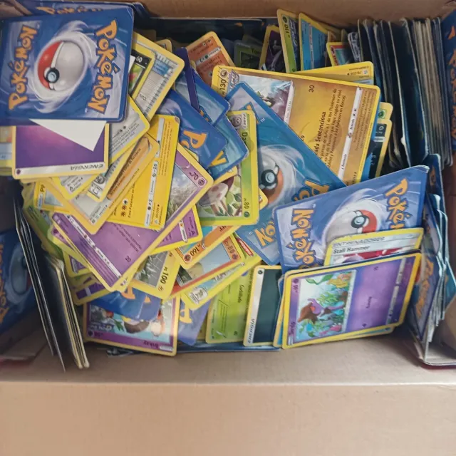 Lote de Cartas Pokémon - Más de 200