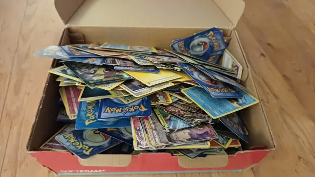 Lote de Cartas Pokémon - Más de 200
