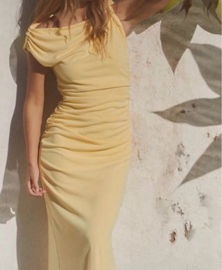 Vestido largo Zara amarillo drapeado