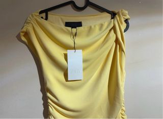 Vestido largo Zara amarillo drapeado