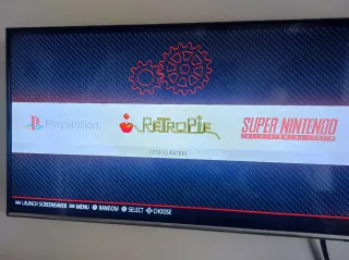 Raspberry Pi 3 B con carcasa y mandos Nintendo 