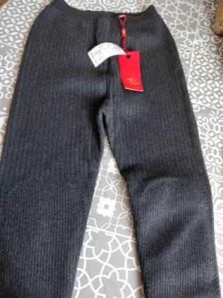Leggings grises de canalé