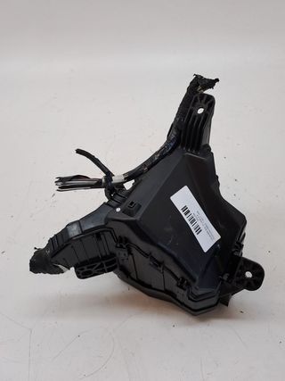 CAJA RELES / FUSIBLES TOYOTA YARIS (6)