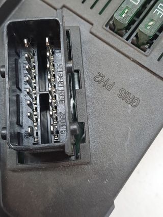 CAJA RELES / FUSIBLES PEUGEOT 407
