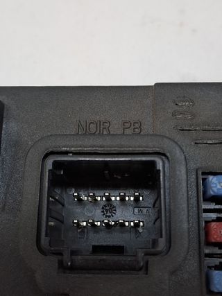 CAJA RELES / FUSIBLES PEUGEOT 407