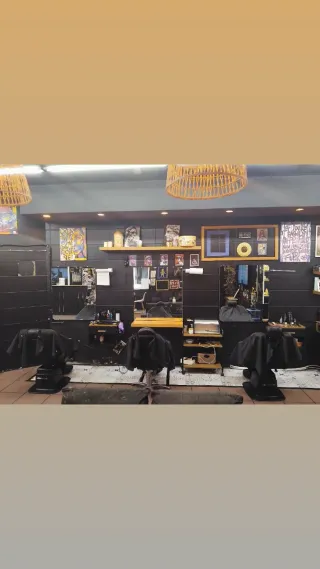 TRASPASO BARBERIA / PELUQERIA/ SALON DE UÑAS