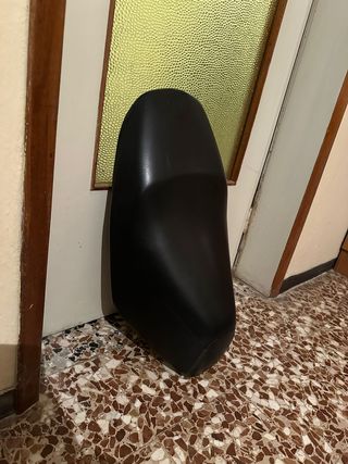 Sella originale Peugeot Vivacity pelle nera