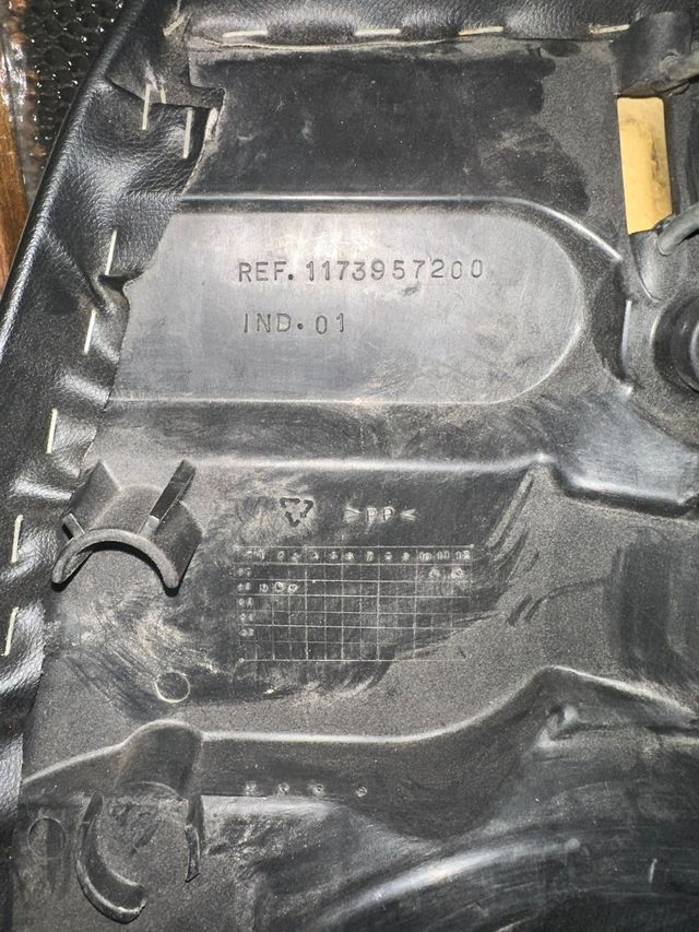 Sella originale Peugeot Vivacity pelle nera