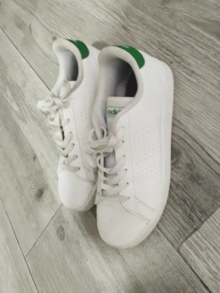 Zapatillas Adidas Blancas y Verdes