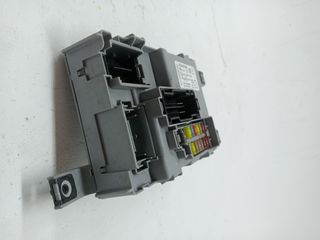 CAJA RELES / FUSIBLES PEUGEOT BIPPER (2)