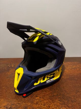 Just1 J-18 casco con MIPS