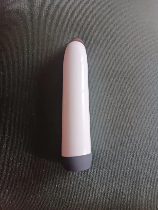 Strumento per la pulizia dei pori