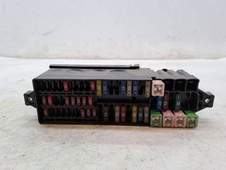 CAJA RELES / FUSIBLES SKODA FABIA