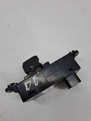 MANDO ELEVALUNAS DELANTERO DERECHO HYUNDAI IX20