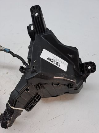 CAJA RELES / FUSIBLES TOYOTA YARIS (7)