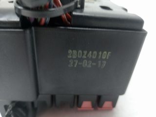 CAJA RELES / FUSIBLES OPEL CORSA E