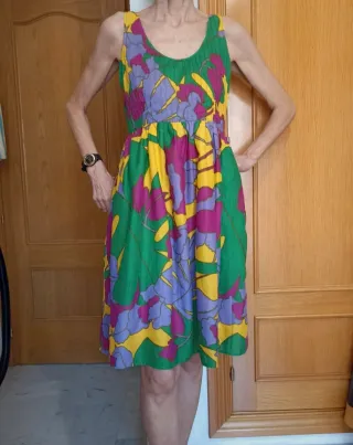 Vestido corto vintage estampado floral multicolor 