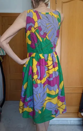 Vestido corto vintage estampado floral multicolor 