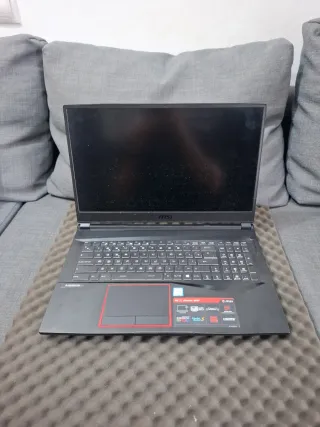 MSI GE75 Raider 8RF i7
