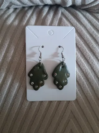 Pendientes Verdes con Detalles Plateados
