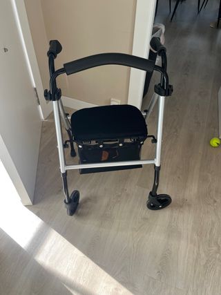 Andador Plegable con Asiento y Bolsa
