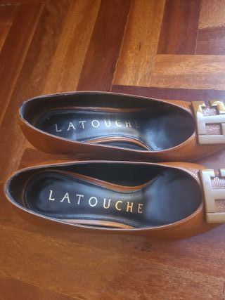 Zapatos de tacón Latouche marrones con detalle dor