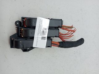CAJA RELES / FUSIBLES AUDI A1 SPORTBACK (GBA)