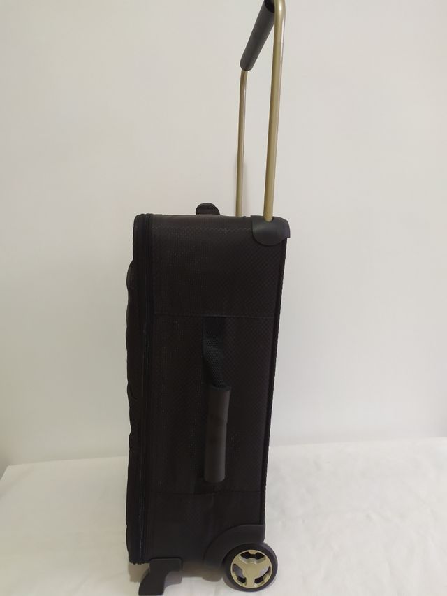 Maleta de viaje negra