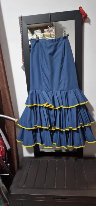 Traje de flamenca negro
 con volantes