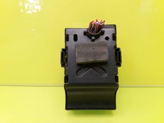CAJA RELES / FUSIBLES OPEL CORSA E (2)