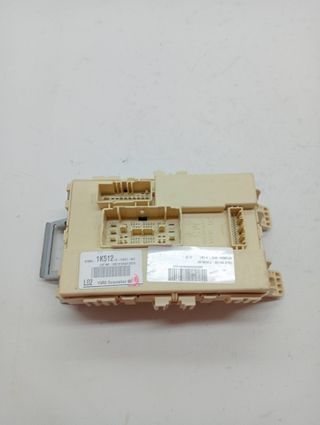 CAJA RELES / FUSIBLES HYUNDAI IX20 (2)