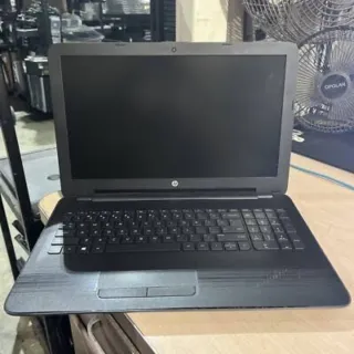 Computer portatile HP 255 G5 nero