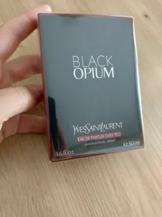 Yves Saint Laurent Black Opium Over Red 50ml