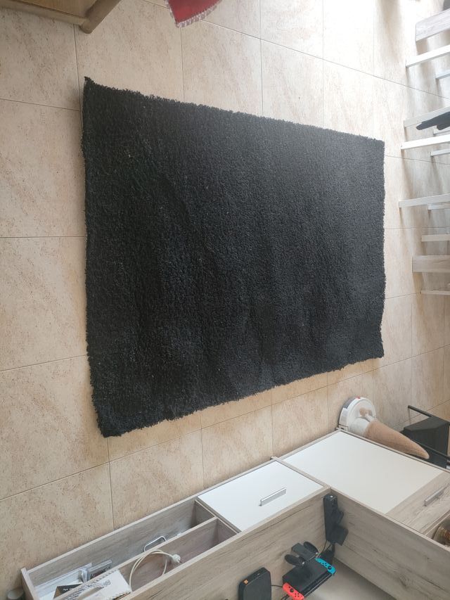 Alfombra negra poliéster