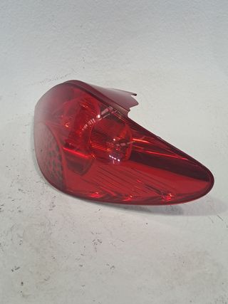 PILOTO TRASERO DERECHO PEUGEOT 207 (4)