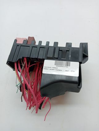 CAJA RELES / FUSIBLES RENAULT LAGUNA III (2)