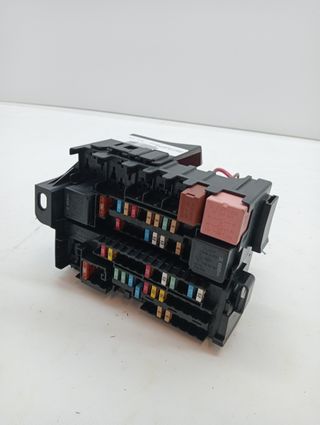 CAJA RELES / FUSIBLES RENAULT LAGUNA III (2)
