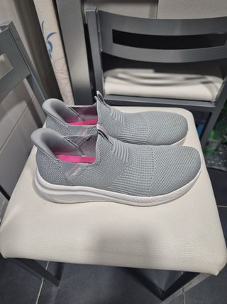 Zapatillas Skechers Slip On Talla 37