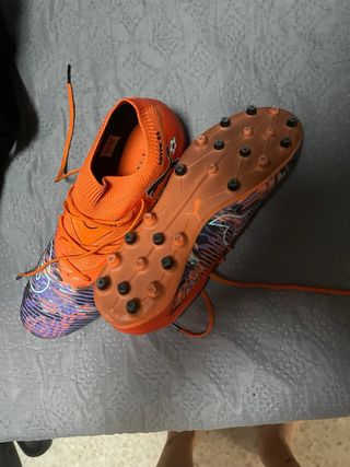 Botas de fútbol Puma Naranja y Morado